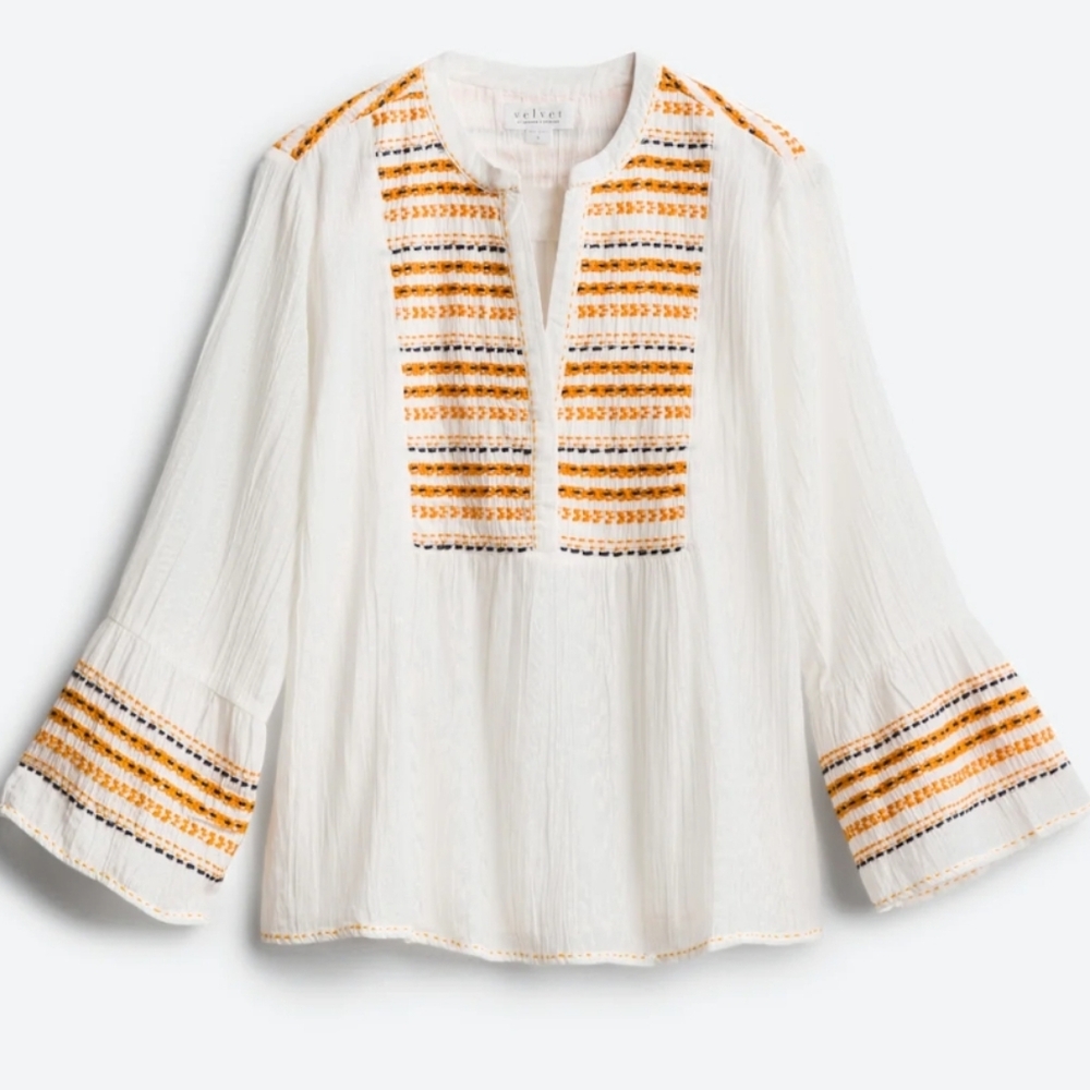 NWOT-VELVET BY GRAHAM AND SPENCER Zaley Embroidered Top